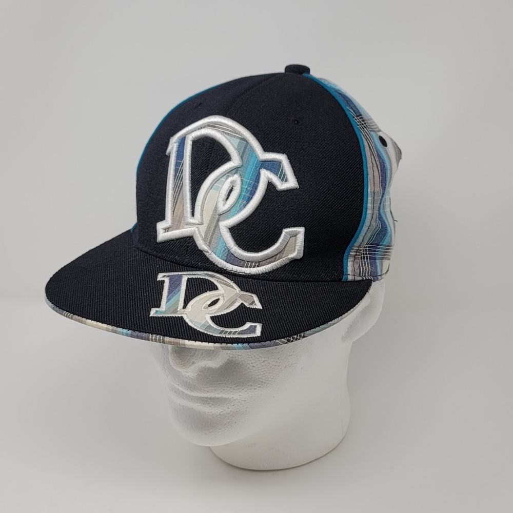 City Hunter Ultimate Hat Washington DC Fitted Baseball Cap Sz Medium Blue Plaid